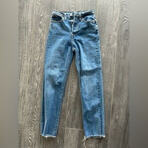 LEVIS WOMENS JEANS